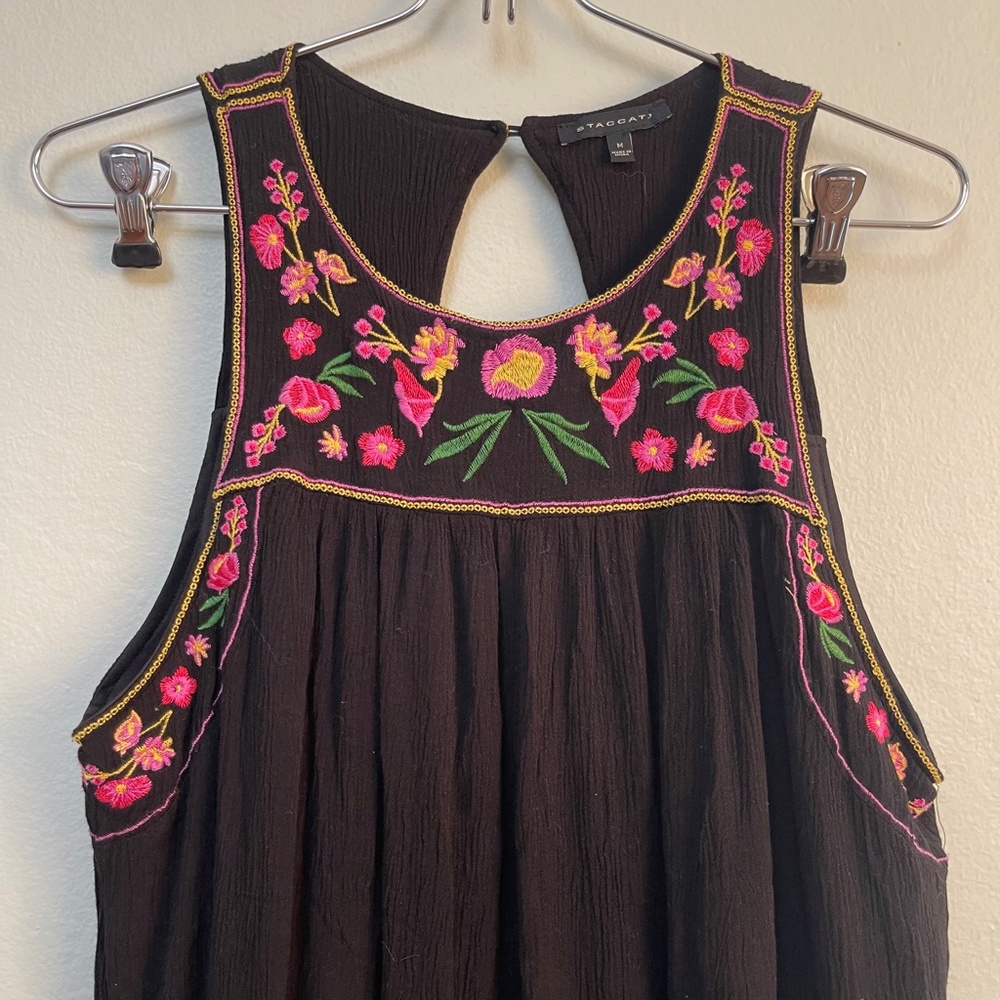 Staccato Dress sz M Black with Floral Embroidered details - Picture 3 of 6